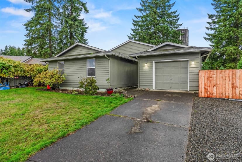 Property photo for 324 Cedar Court, Winlock photo 2