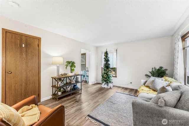 Property photo for 12642 74th Ave S, Seattle photo 4