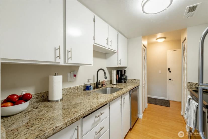 Property photo for 323 75th Street Se #a-14, Everett photo 11
