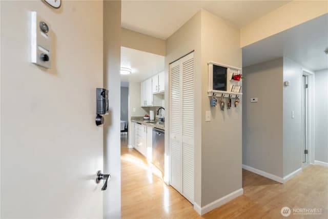 Property photo for 323 75th Street Se #a-14, Everett photo 2