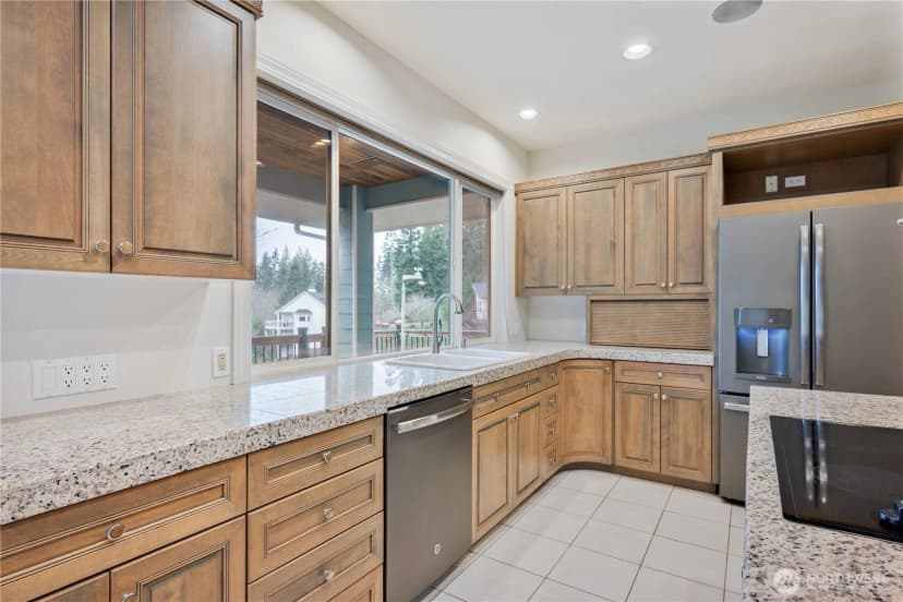 Property photo for 229 Sunset Drive, Longview photo 10