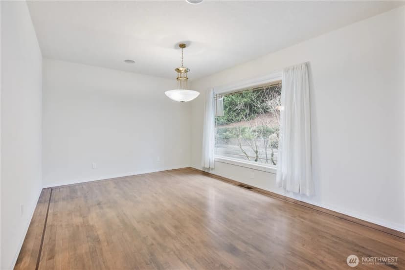 Property photo for 229 Sunset Drive, Longview photo 14