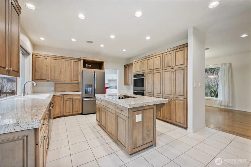 Property photo for 229 Sunset Drive, Longview photo 9