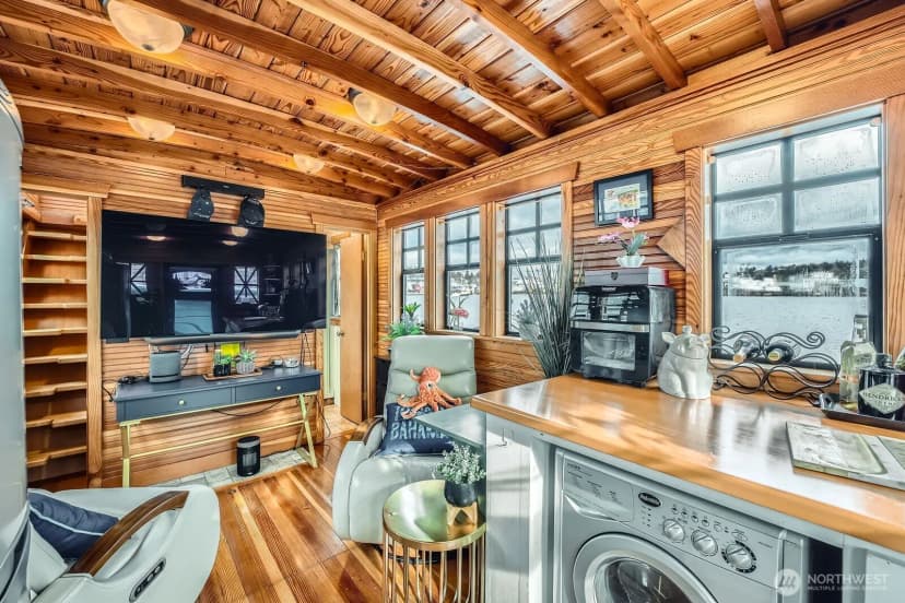 Property photo for 1080 W Ewing Street #e-2, Seattle photo 8