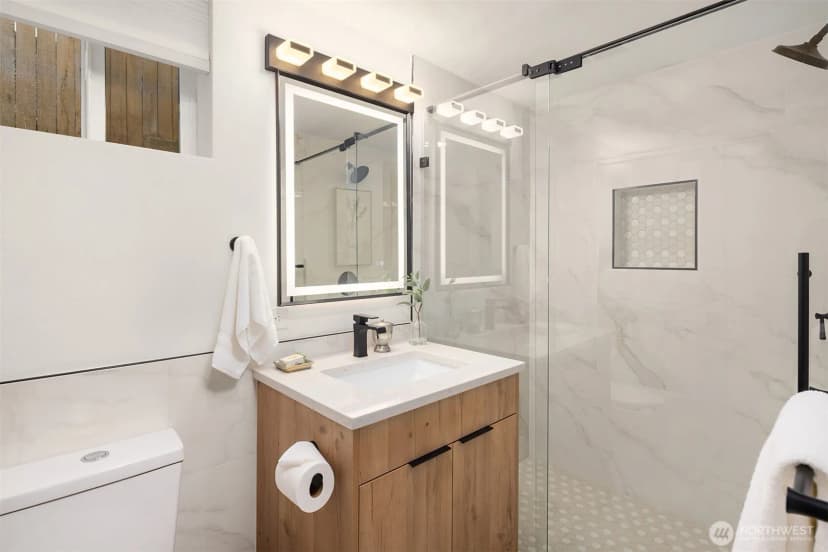 Property photo for 12711 9th Avenue Nw, Seattle photo 31