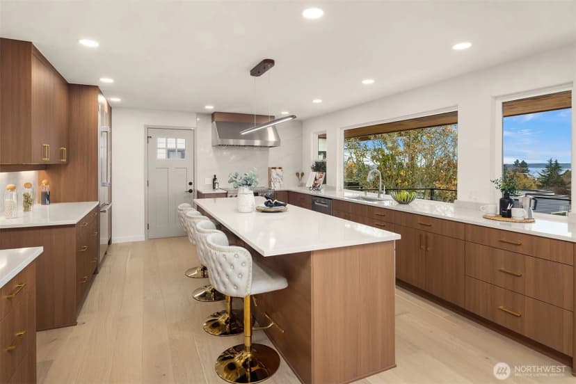 Property photo for 12711 9th Avenue Nw, Seattle photo 10