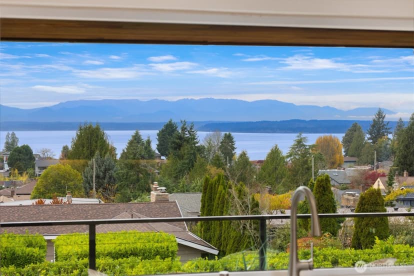 Property photo for 12711 9th Avenue Nw, Seattle photo 12