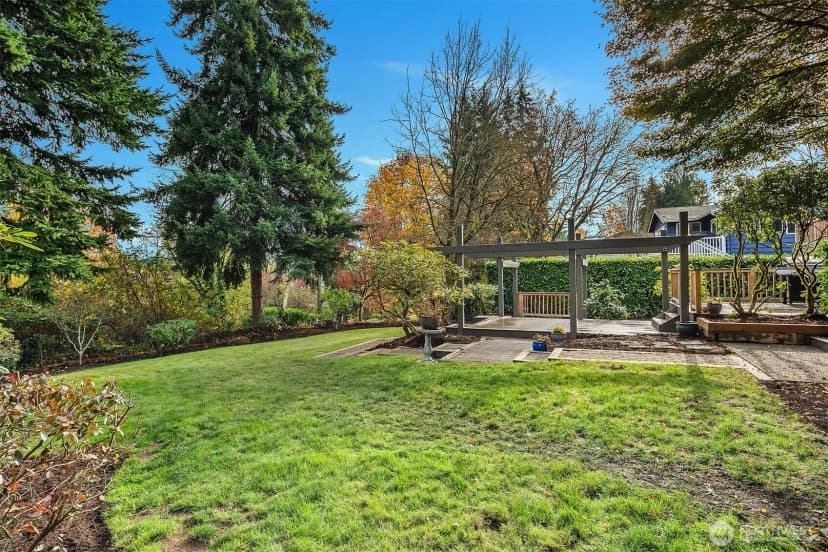 Property photo for 1718 128th Avenue Se, Bellevue photo 35