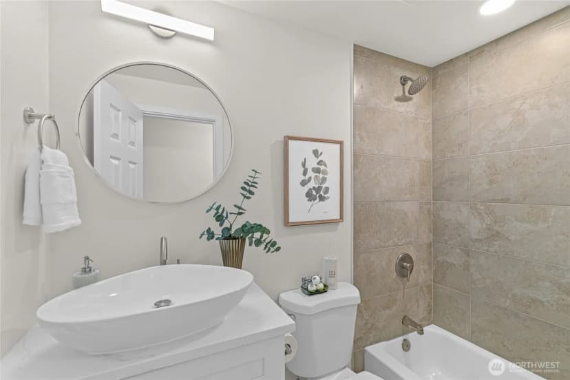 Property photo for 2460 S 121 Street, Burien photo 7