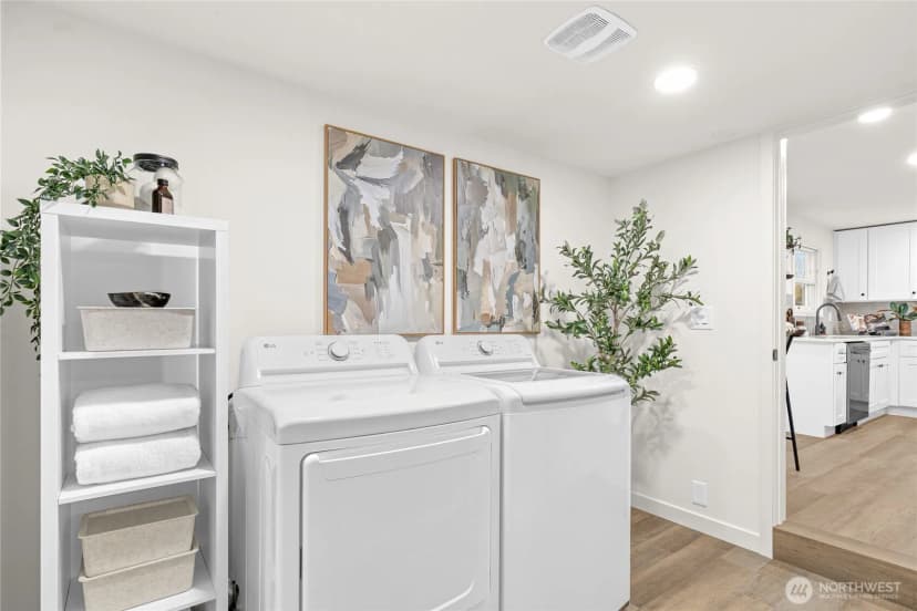Property photo for 2460 S 121 Street, Burien photo 13
