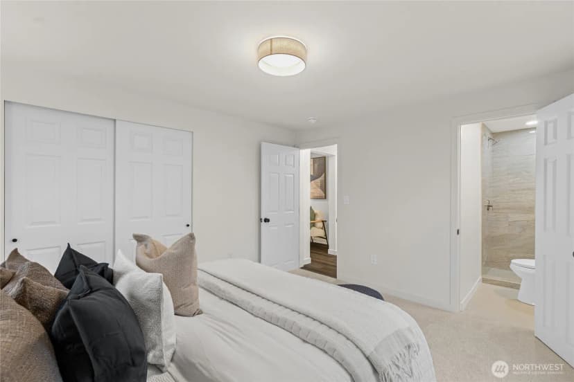 Property photo for 2460 S 121 Street, Burien photo 20