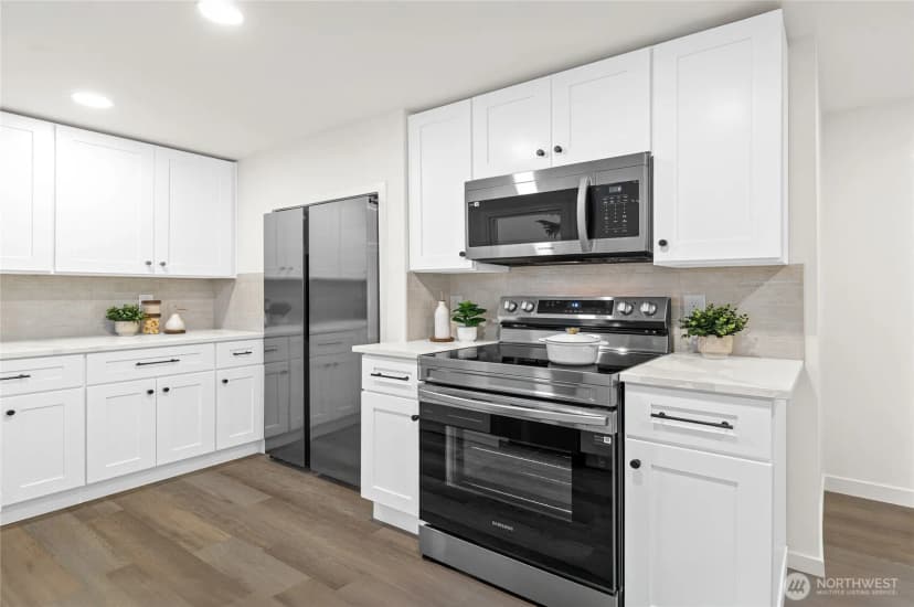 Property photo for 2460 S 121 Street, Burien photo 15