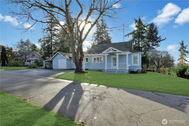 Property photo for 402 E Washington Street, Mount Vernon photo 3