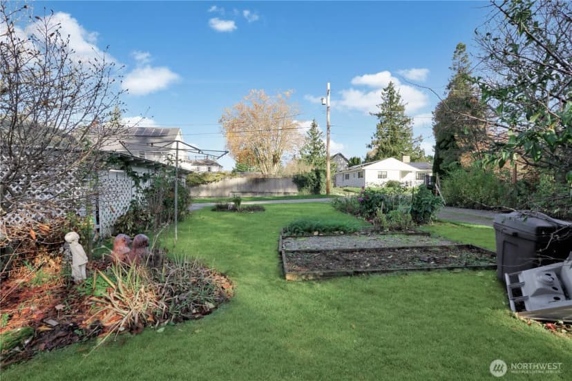 Property photo for 402 E Washington Street, Mount Vernon photo 35