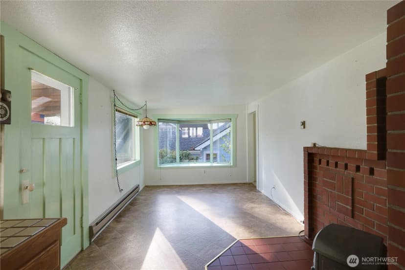 Property photo for 402 E Washington Street, Mount Vernon photo 19