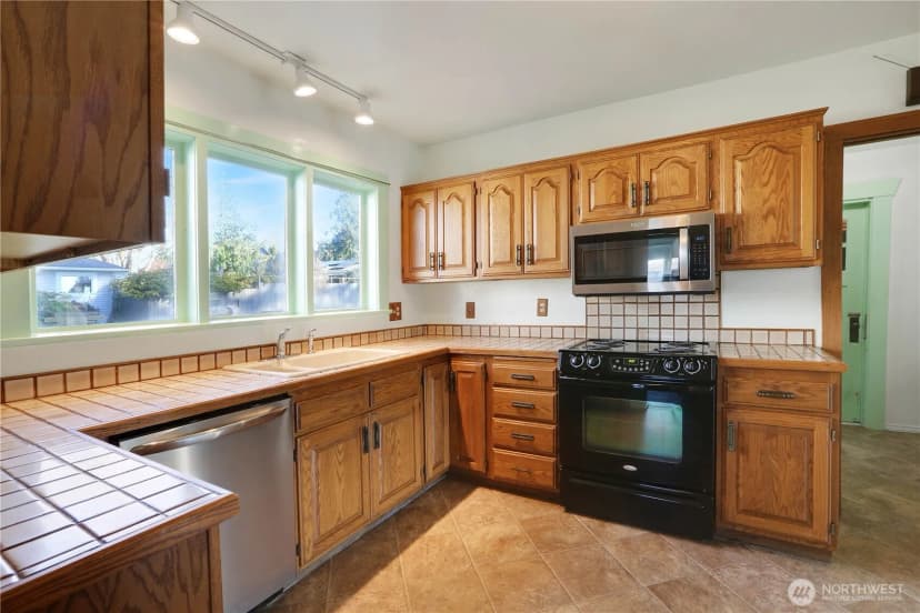 Property photo for 402 E Washington Street, Mount Vernon photo 15