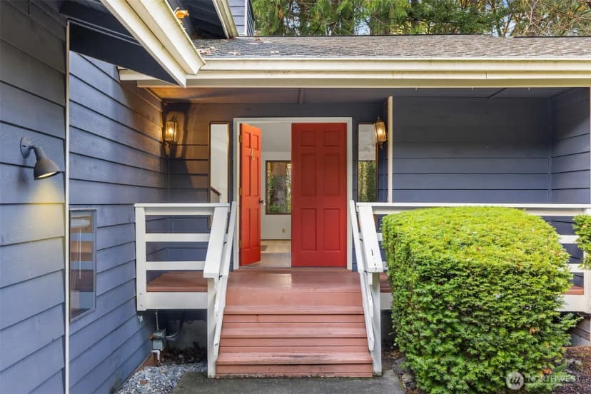 Property photo for 7131 Ne Bay Hill Road, Bainbridge Island photo 2