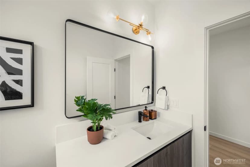 Property photo for 1227 B N 48th Street, Seattle photo 21