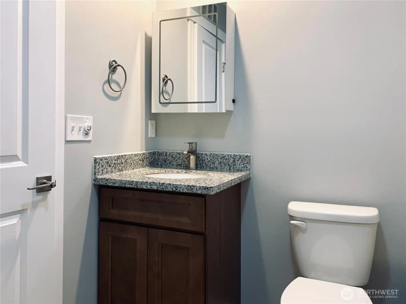 Property photo for 518 Dolphin Avenue Ne, Ocean Shores photo 6