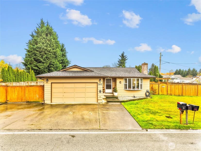Property photo for 302 1st Avenue E, Pacific photo 2