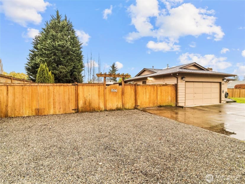 Property photo for 302 1st Avenue E, Pacific photo 35