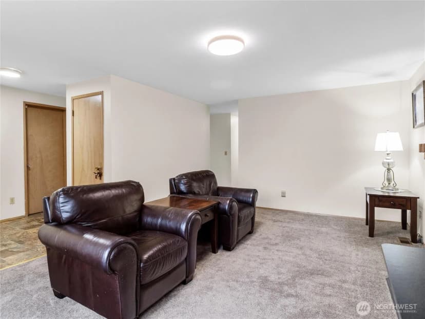 Property photo for 302 1st Avenue E, Pacific photo 8