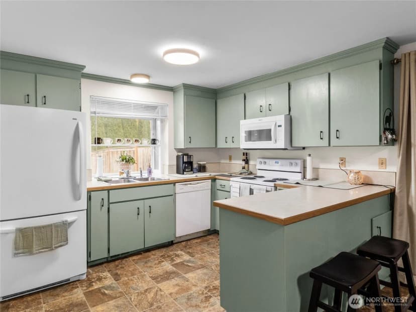 Property photo for 302 1st Avenue E, Pacific photo 12