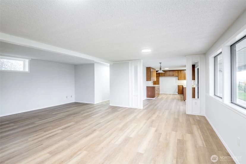 Property photo for 1517 126th Avenue E, Edgewood photo 24