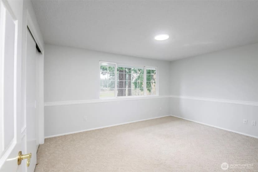 Property photo for 1517 126th Avenue E, Edgewood photo 32
