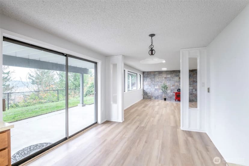 Property photo for 1517 126th Avenue E, Edgewood photo 28