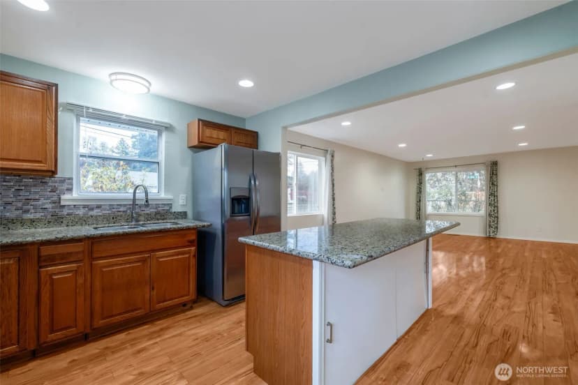 Property photo for 534 4th Avenue S, Kent photo 7