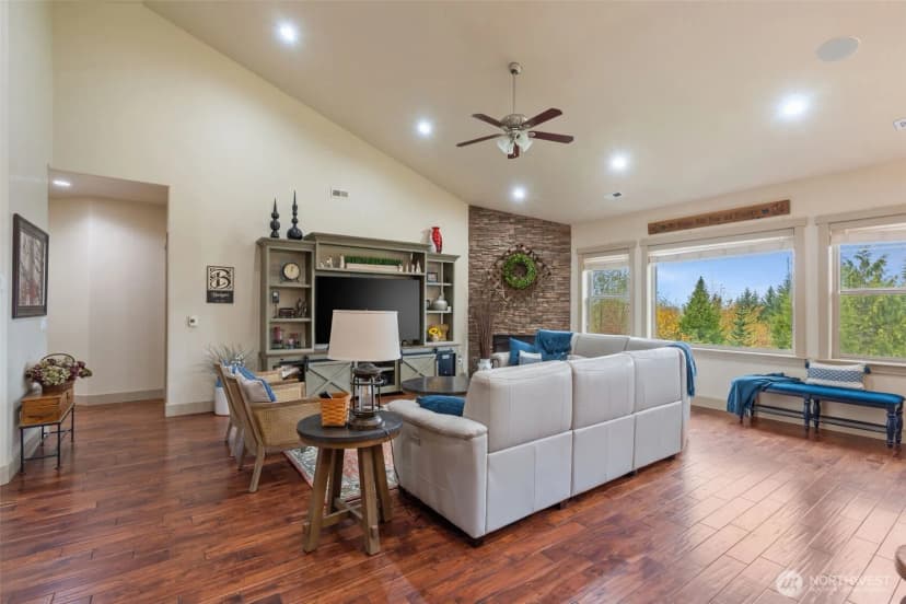 Property photo for 195 Budgett Lane, Chehalis photo 17