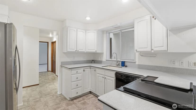 Property photo for 4521 S 160th Place, Tukwila photo 13