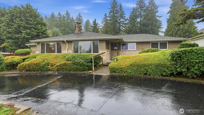 Property photo for 4521 S 160th Place, Tukwila