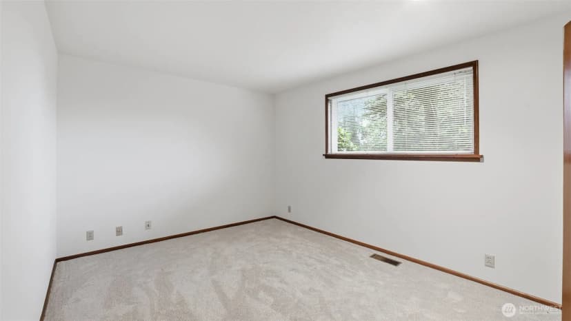Property photo for 4521 S 160th Place, Tukwila photo 19