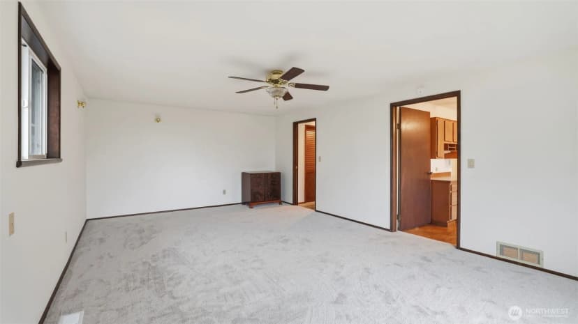 Property photo for 4521 S 160th Place, Tukwila photo 7