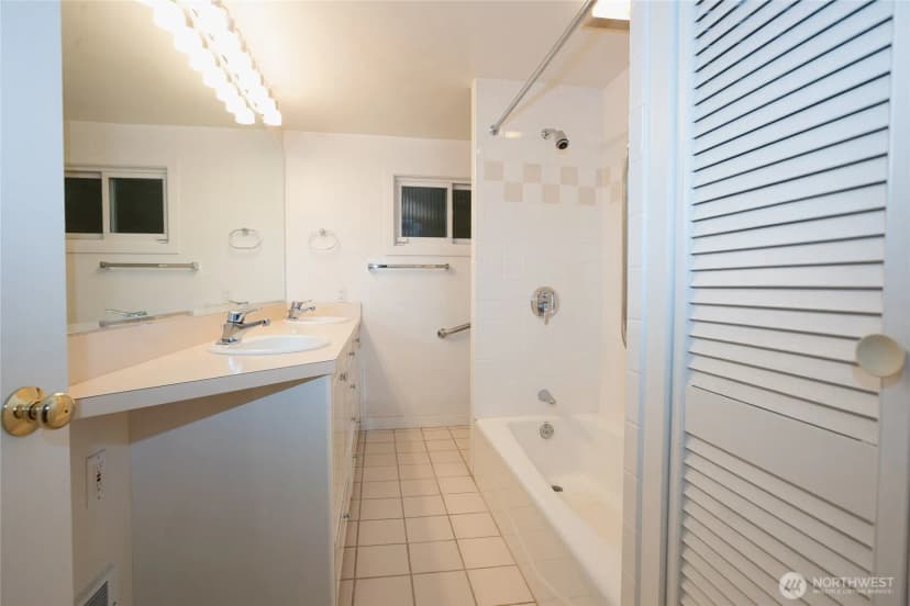 Property photo for 3447 12th Avenue W, Seattle photo 26