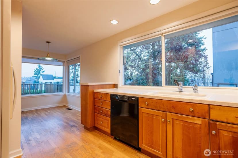 Property photo for 3447 12th Avenue W, Seattle photo 15