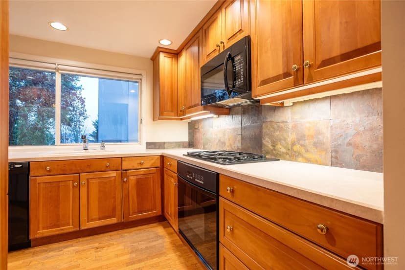 Property photo for 3447 12th Avenue W, Seattle photo 16