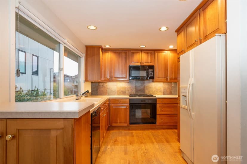 Property photo for 3447 12th Avenue W, Seattle photo 11