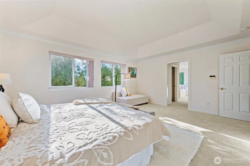 Property photo for 451 150th Place Ne, Bellevue photo 15