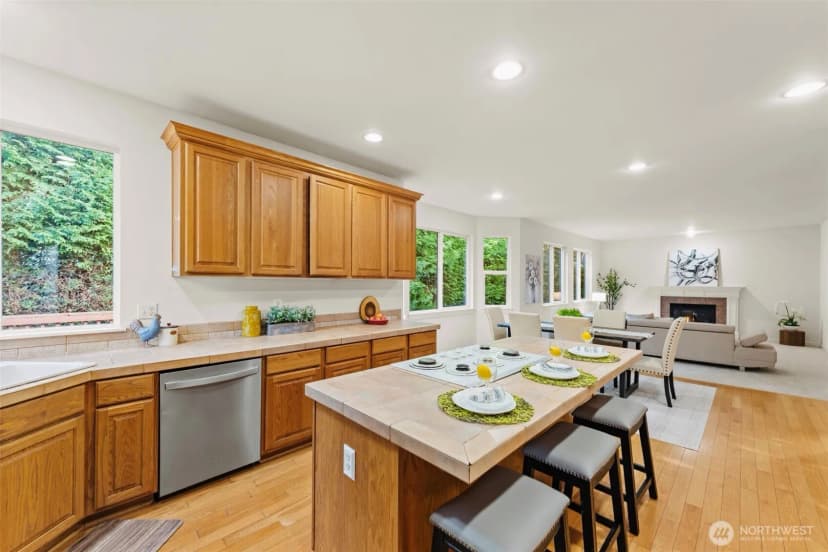 Property photo for 451 150th Place Ne, Bellevue photo 13
