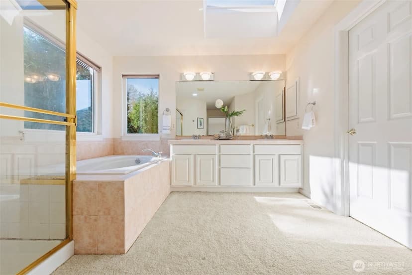 Property photo for 451 150th Place Ne, Bellevue photo 16