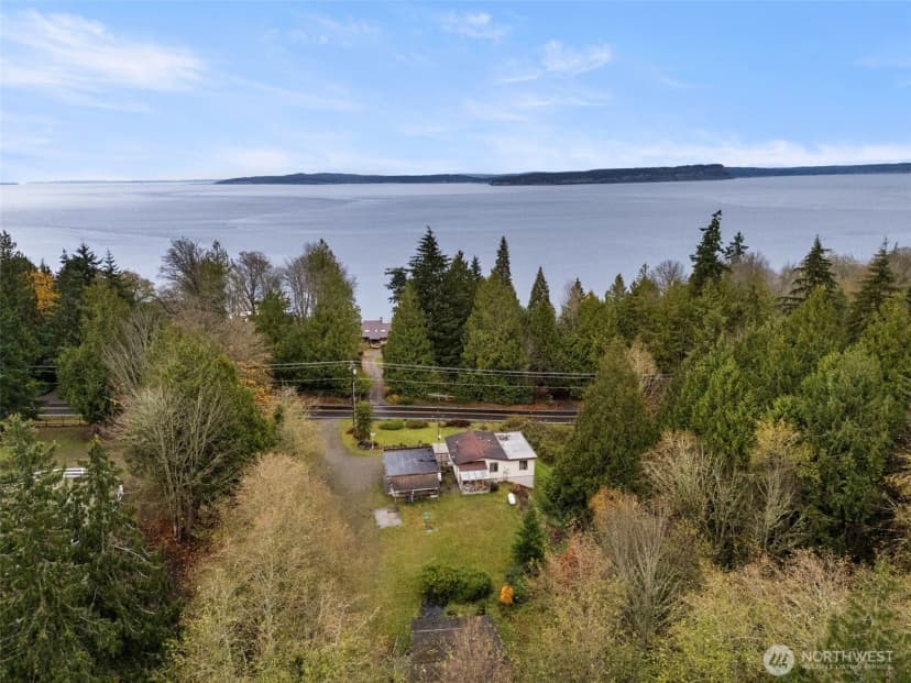 Property photo for 6091 Ne Twin Spits Road, Hansville