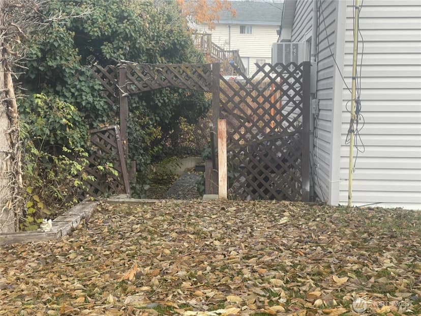 Property photo for 215 Dewberry E, Omak photo 2