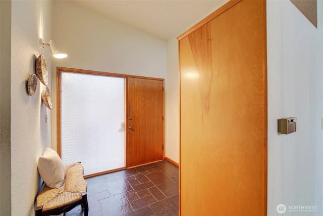 Property photo for 8501 42nd Street W, University Place photo 4