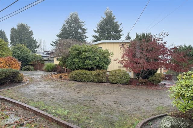 Property photo for 8501 42nd Street W, University Place photo 2