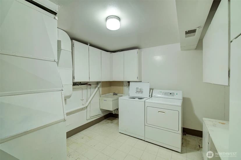 Property photo for 8501 42nd Street W, University Place photo 36