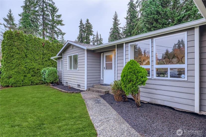 Property photo for 20606 21st Place W, Lynnwood photo 3