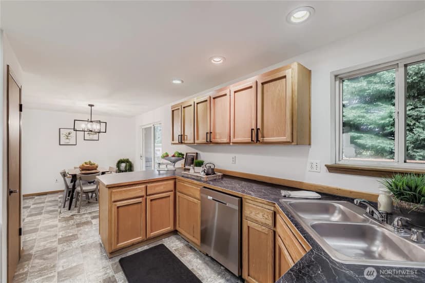 Property photo for 20606 21st Place W, Lynnwood photo 10